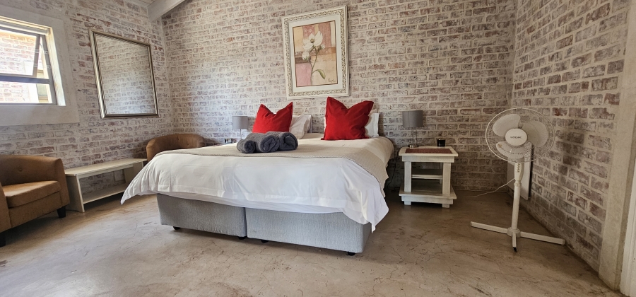 5 Bedroom Property for Sale in Middedorp Western Cape